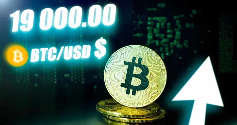Bitcoinpriset går över 19 000 dollar – för första gången sedan 2017