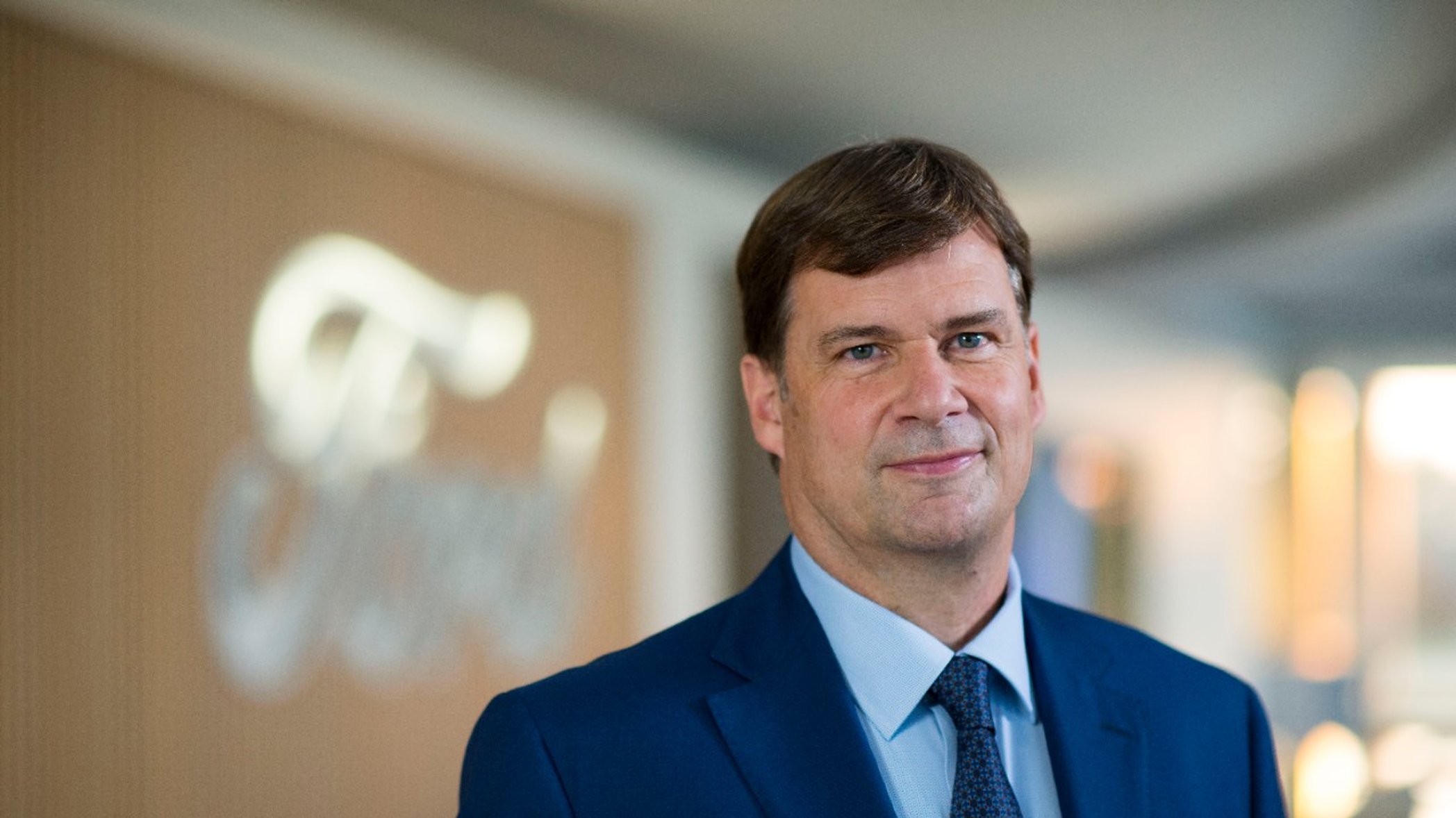 Ford_vd_Jim_Farley_Headshot