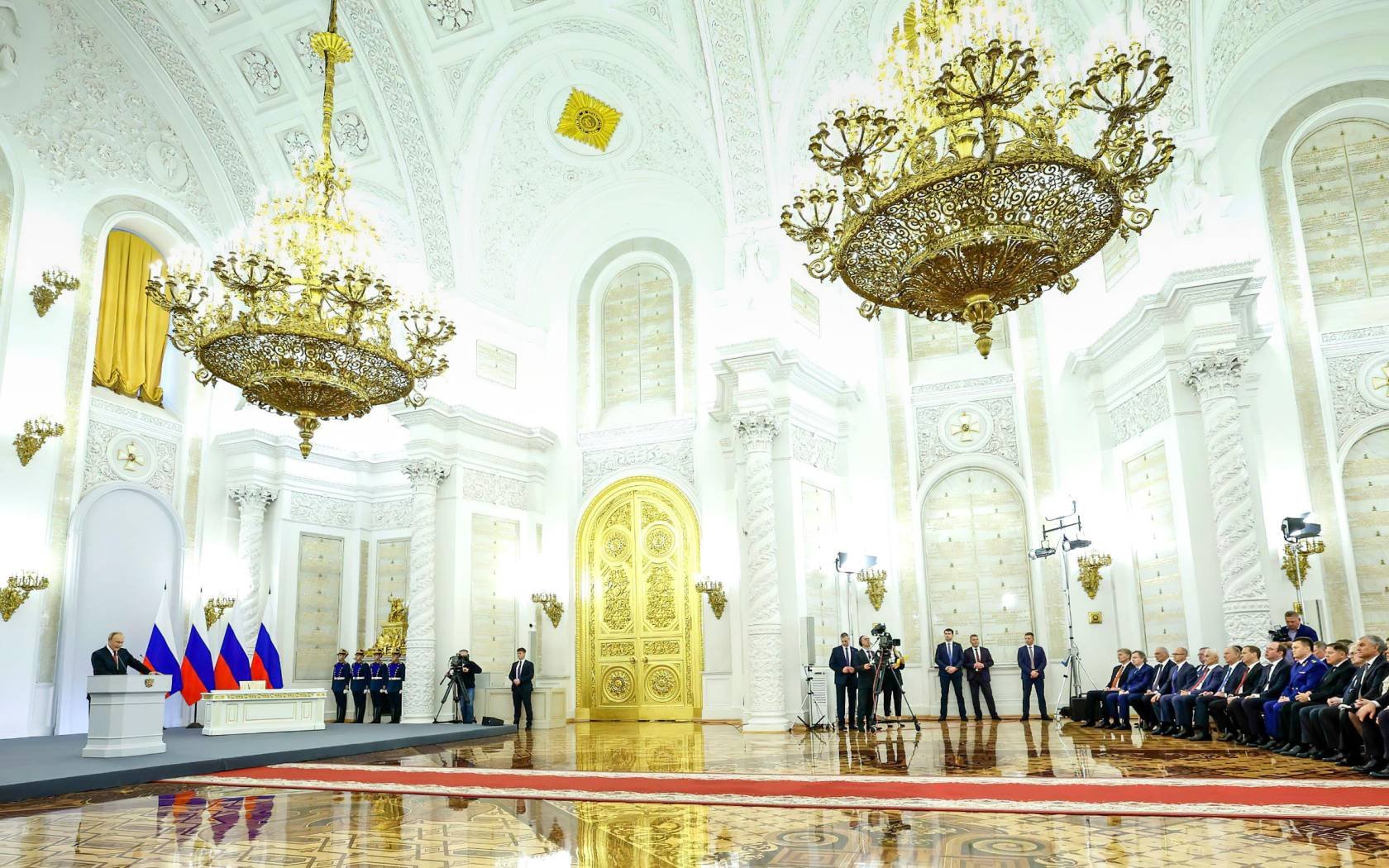The ceremony for signing the treaties on the accession of the Donetsk People's Republic, the Lugansk People's Republic, the Zaporozhye Region and the Kherson Region to the Russian Federation. Credit: American Photo Archive / Alamy Stock Photo.