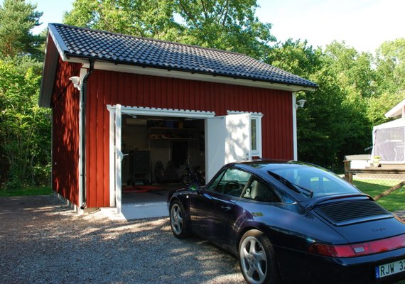 Customer storage solution for a porsche