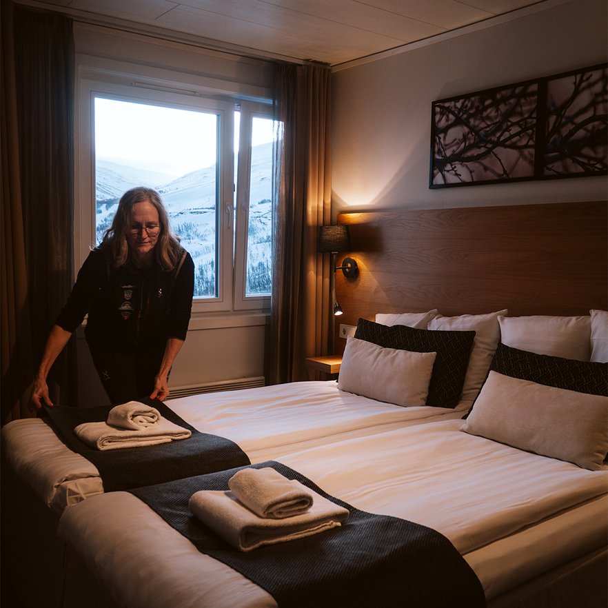 housekeeping som b&auml;ddar en s&auml;ng