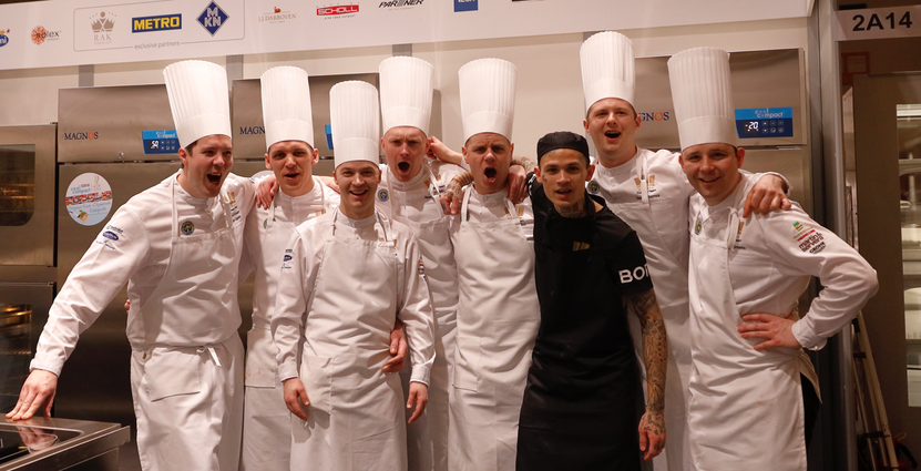 Kocklandslaget efter leverans. Se rätterna de lagade i bildspelet.  Foto: Pressbild