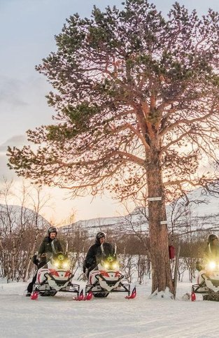 electric snowmobile abisko national park