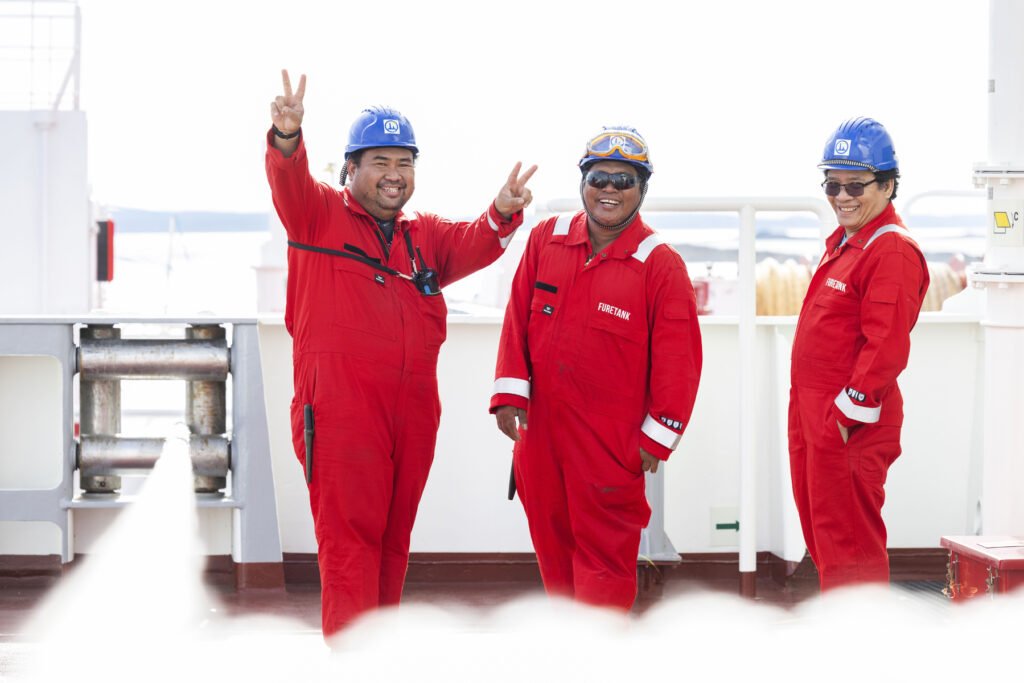 God stämning viktigt för säkerheten ombord. Fure Valö på Donsö Shipping Meet, reparatör Glen Catolico.