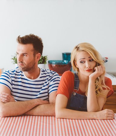 12 beroendeframkallande enemies-to-lovers-böcker