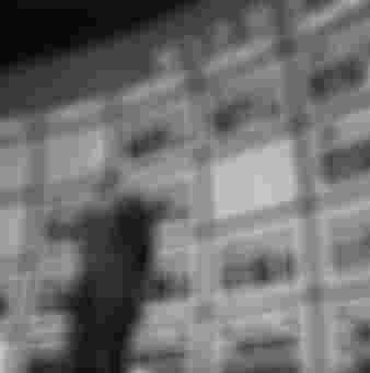 Television presenter Frank Reynolds covering the 1968 election.