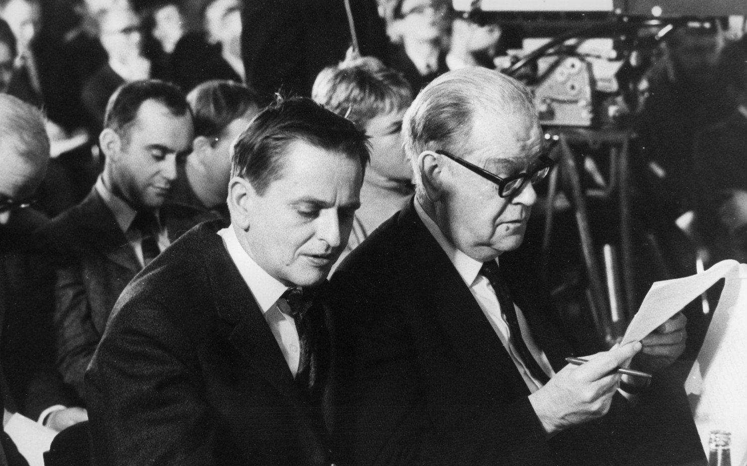 Olof Palme (l) and Tage Erlander (r)