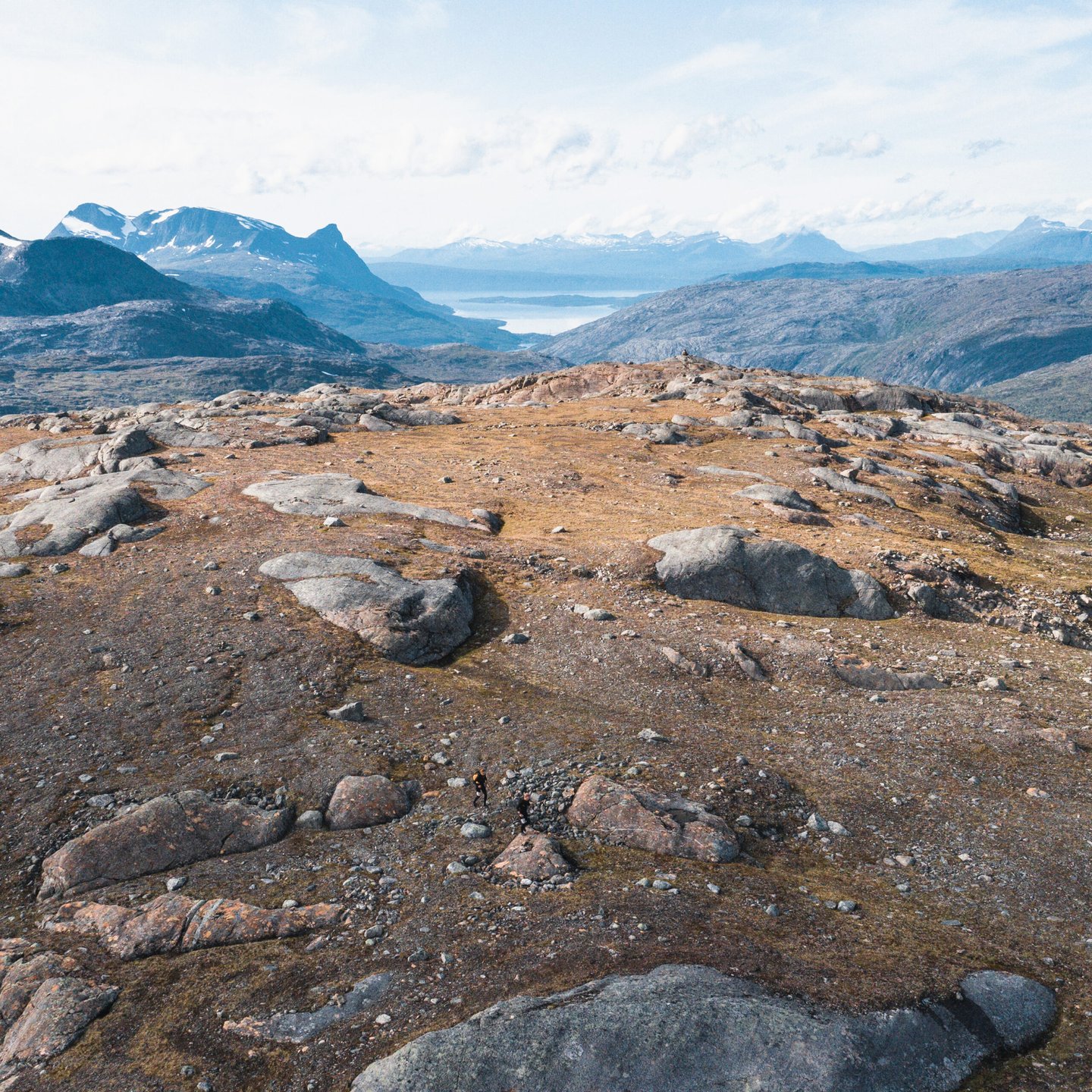 utsikt fr&aring;n fj&auml;lltoppen K&auml;rkevagge