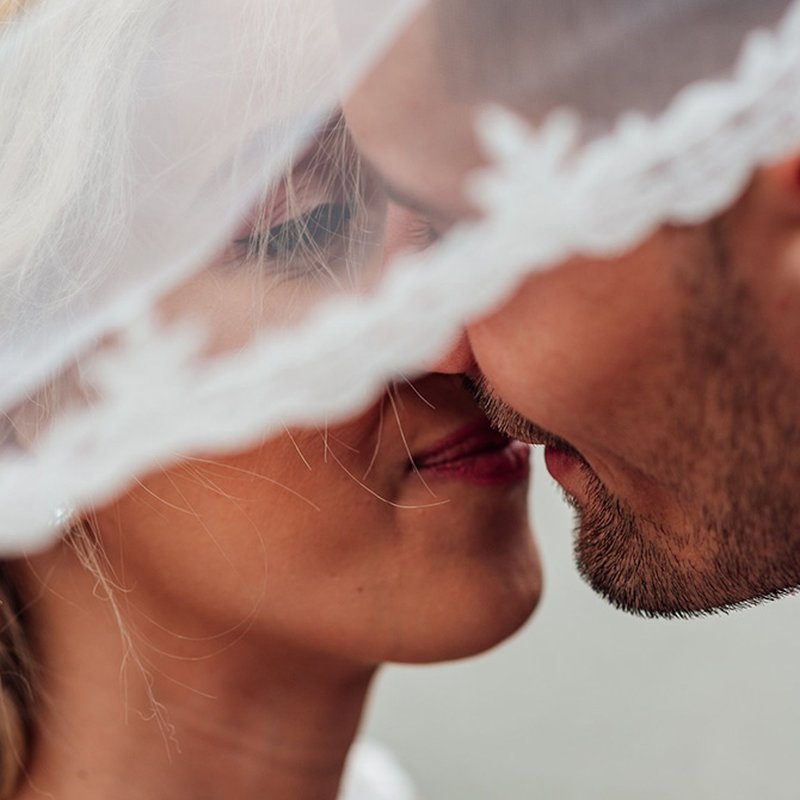 14 romantiska citat om kärlek att läsa på bröllop
