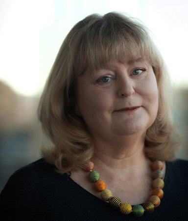 Jo Salmson: När jag var liten var min värld fylld av böcker