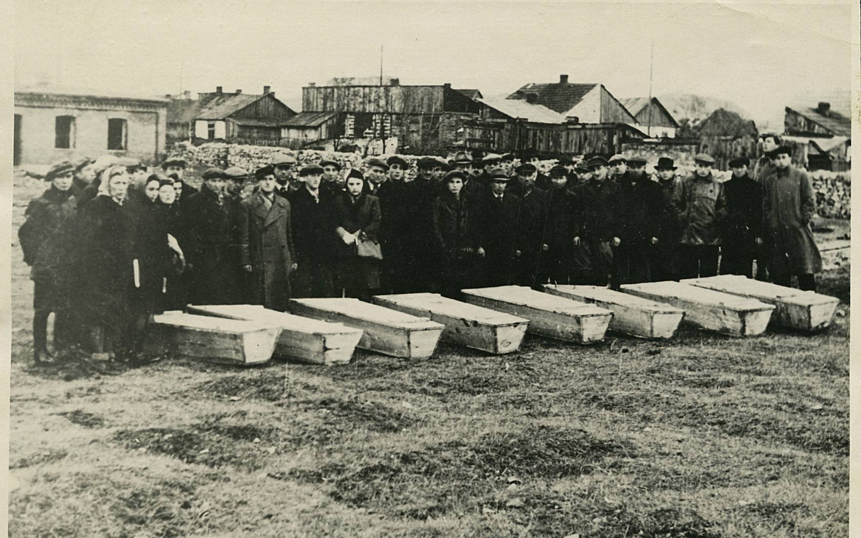 The funeral and burial of victims of the Kielce pogrom, 1946.