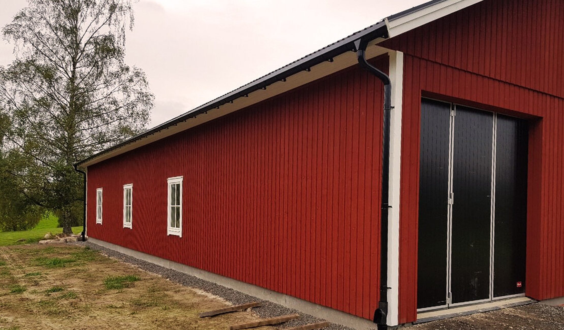 Maskinhall i lantlig stil