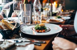 Skärpta föreskrifter för landets restauranger träder nu i kraft