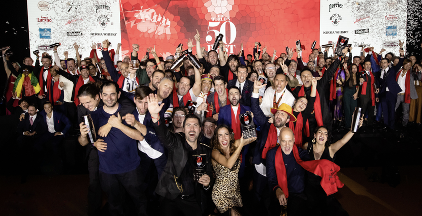 Glada vinnare på 50 Best Bars-galan. Foto: Pressbild