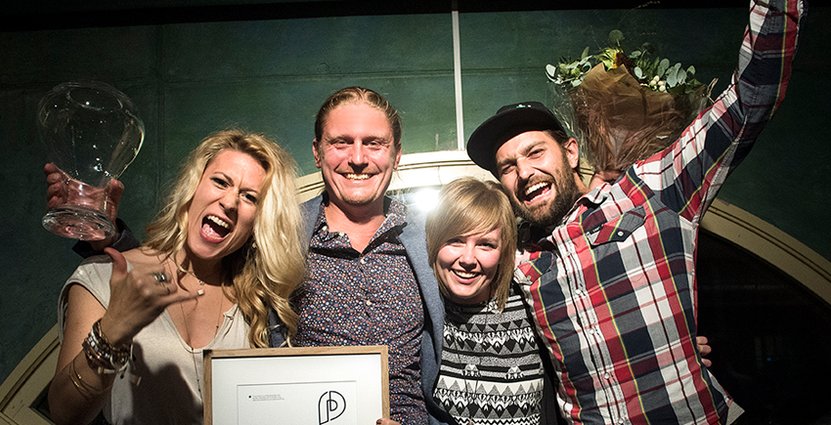 Årets platsmarknadsförare. Patricia Appelgren, Erik Ruth, Katarina Leo och Sebastian Larsson från arrangören Nordic Surfers. 