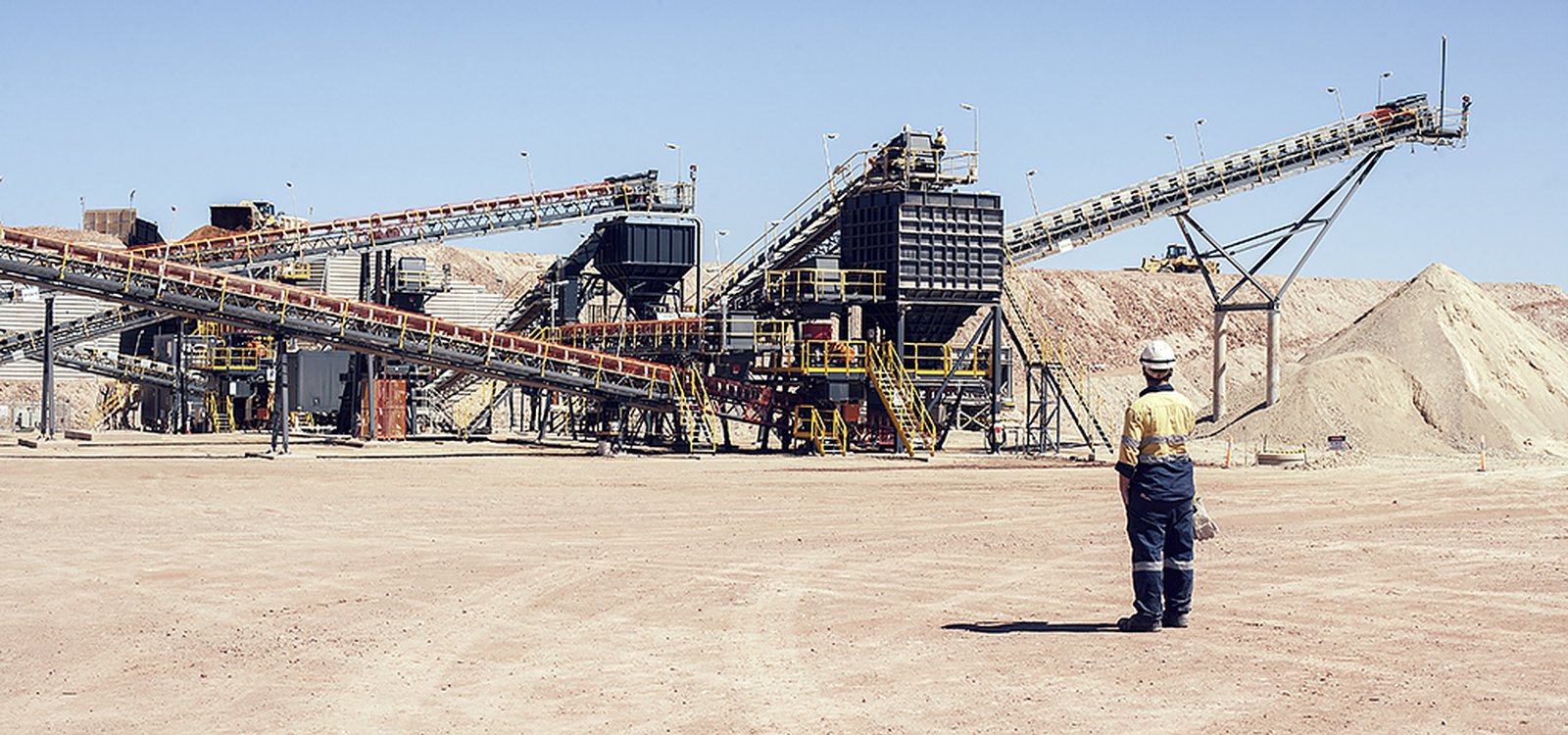 The crushing and screening plant has an important role in maintaining efficiency for Rosemont, and is an integral part of the mine’s operation. 