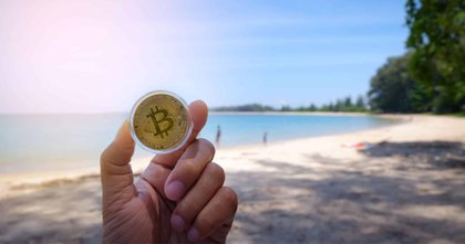 Kryptomarknaden faller – men på “Bitcoin Beach” i Portugal tappar ingen tron
