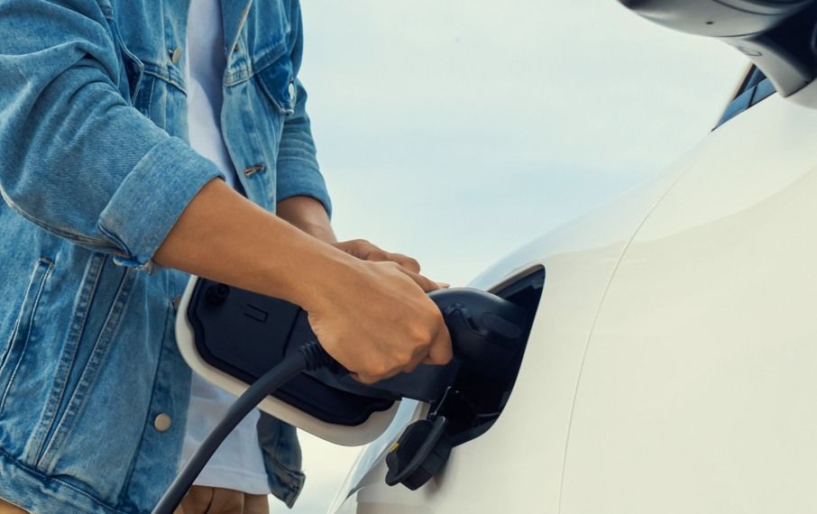 Heba installerar elbilsladdning vid alla parkeringsplatser