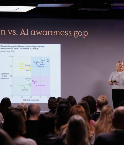 bilde av torunn som snakker om ai-søk og seo