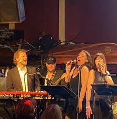 Blid&ouml;sund Live - Almost Motown