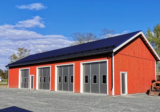 Maskinhall med 4 portar