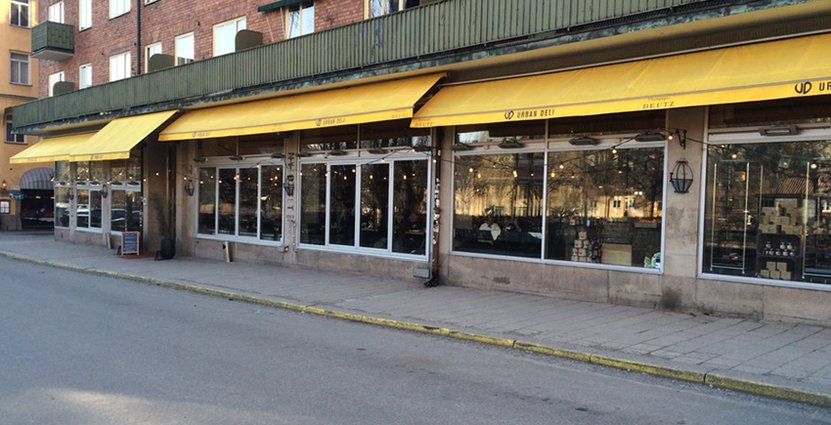 Blir serverad ute – på gågatan. Här får Urban Deli utöka i sommar. 