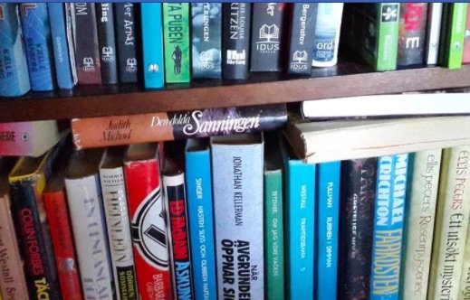 Snacka böcker från soffan – här är bokgrupperna på nätet