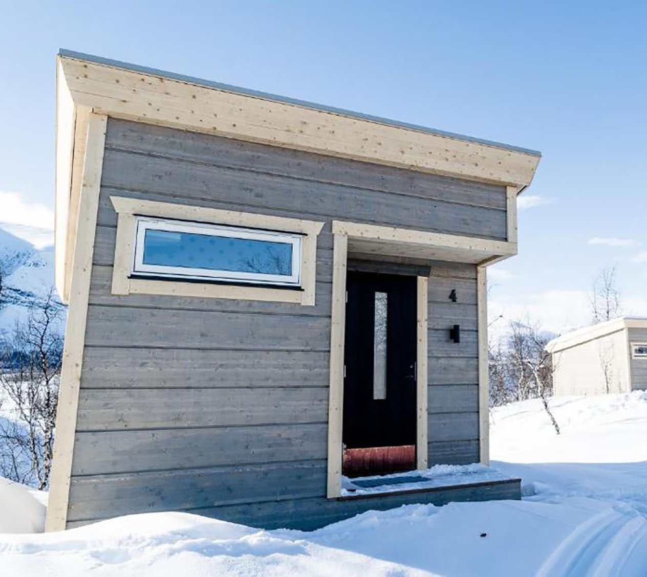 Enoks fjällstuga vinter