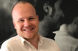 Han sadlade om från safariguide i Kenya – idag hotell-vd