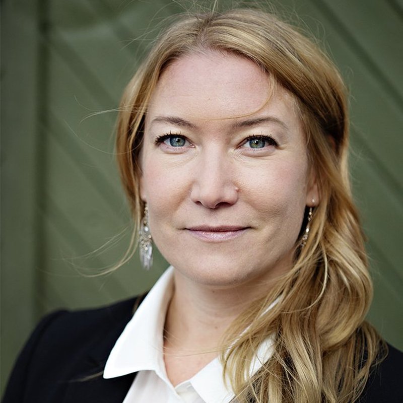 Lust, lögner och lukten av björkträ – ledtrådar till Herravälde