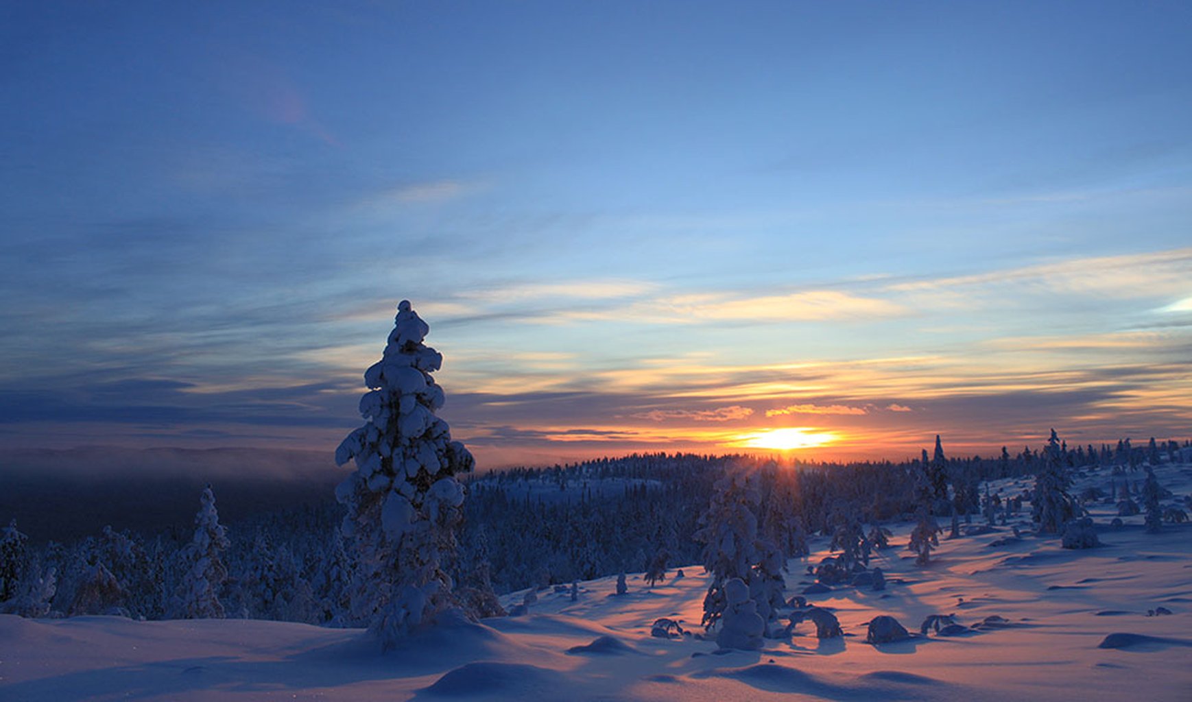 Outdoor North 67 snowshoe mountain