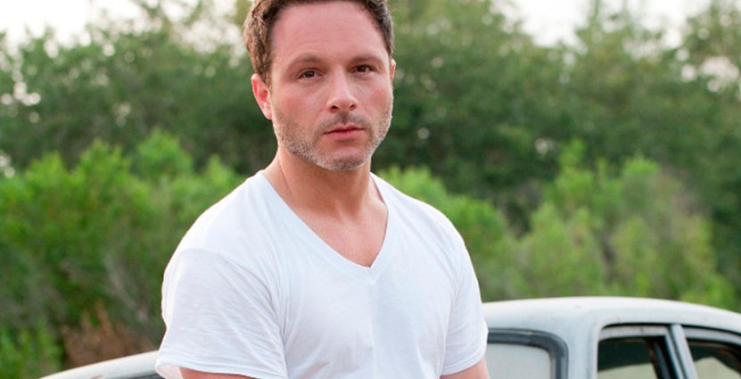 Nic Pizzolatto vann Svenska Deckarakademins pris för Bästa översatta kriminalroman. 