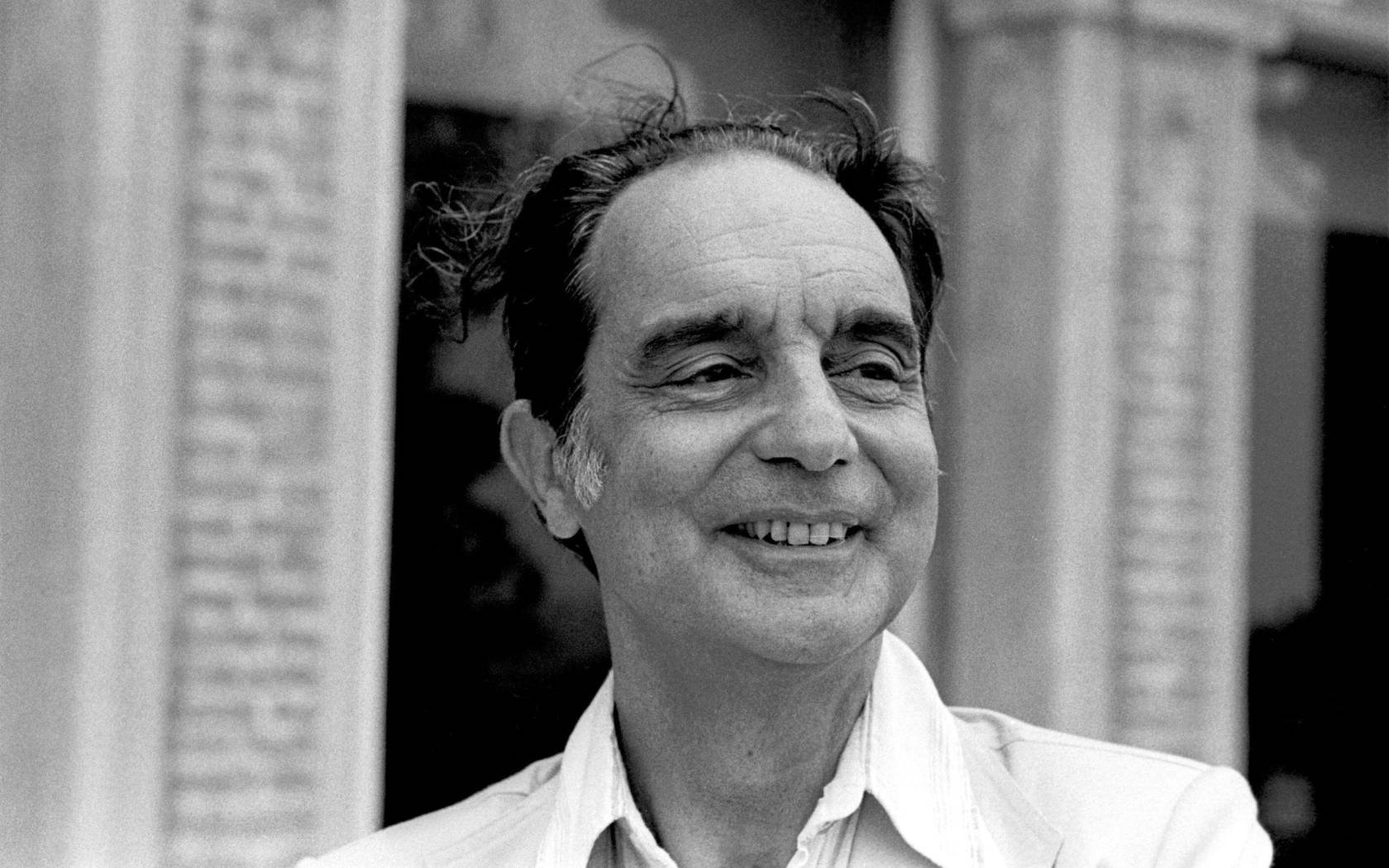 Italo Calvino at Venice film festival, 1981. Credit: Dino Fracchia / Alamy Stock Photo.