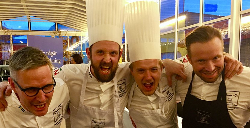 Taggade till tusen. Svenska teamet som siktar guld: Henrik Norström, presdient, Alexander Sjögren, kandidat, Hampus Risberg, commis och Jonas Lundgren, coach. 