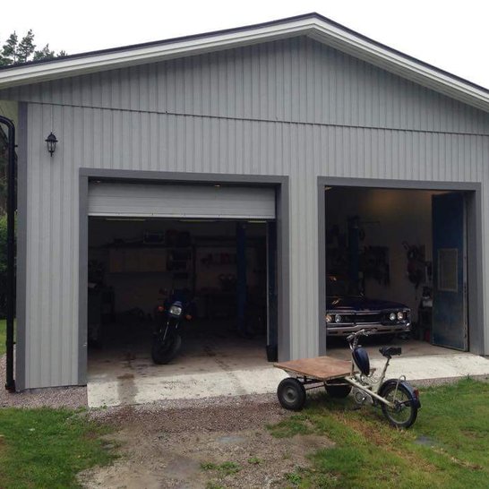 Two entry modern grey workspace