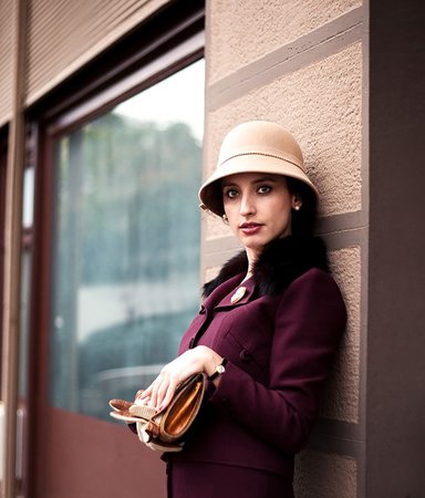 Res i tiden med dessa 12 historiska spänningsromaner!