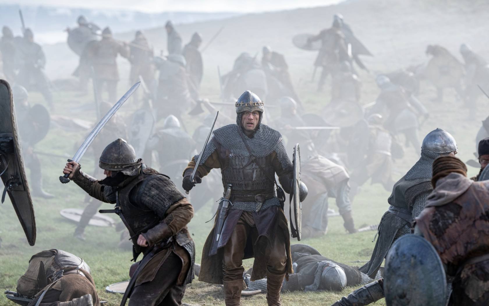 picture of king harold in battle fighting in the battle of hastings