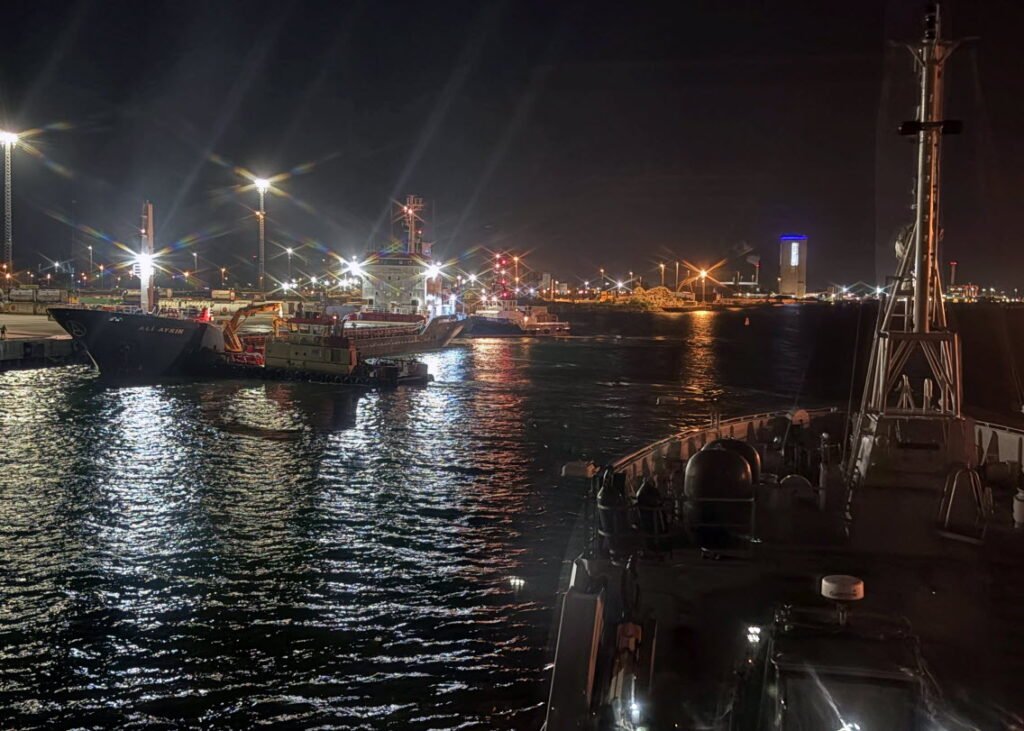 Ali Aykin grundstötning bärgat till kaj i Malmö