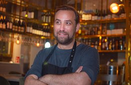 Kocken Lukas Moderatos nya utmaning – i Palma