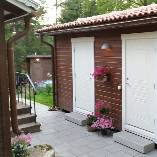 Small storage shed solution