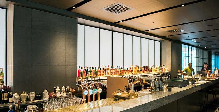 Många meter bardisk hos At Six. 