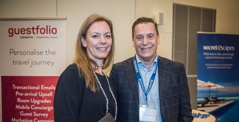 Jessica Maspes från Sabre, influgen från London, språkade med Fredrik Blomgren, Inodi Hotel Representation. 