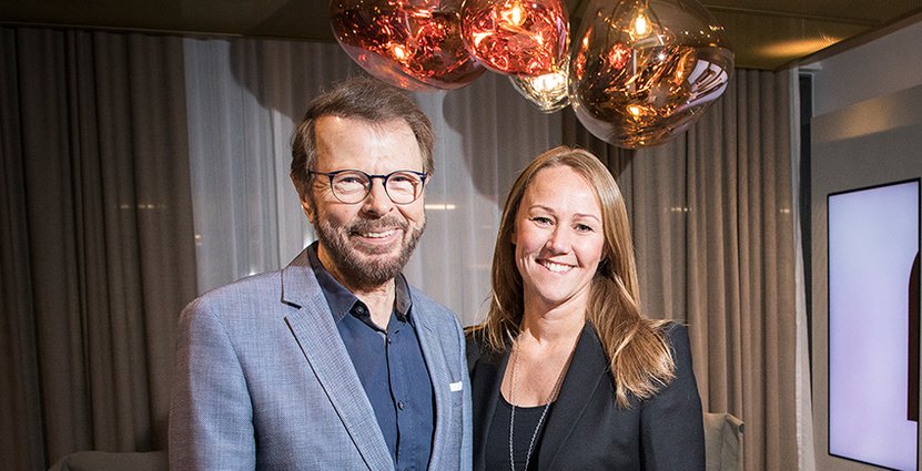 Stina Porsgaard blir dubbel hotelldirektör när hon kliver på<br />
 Björn Ulvaeus projekt Slottsholmens Boutiquehotell i Västervik. 