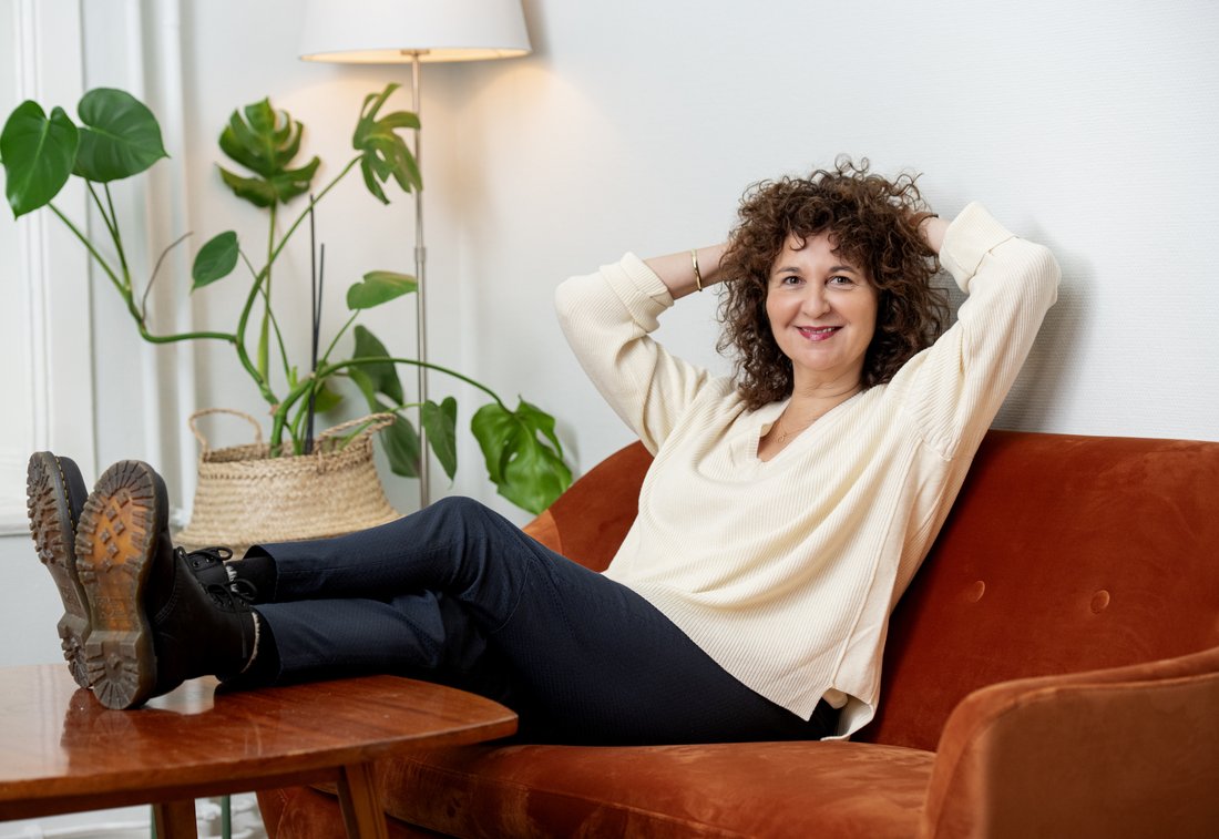 Denize Karabuda: ”Kommer aldrig släppa det skönlitterära skrivandet”