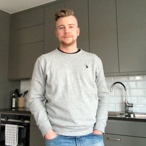 Axel, en av de som köpt lägenhet i vackra Agnes i Fruängen