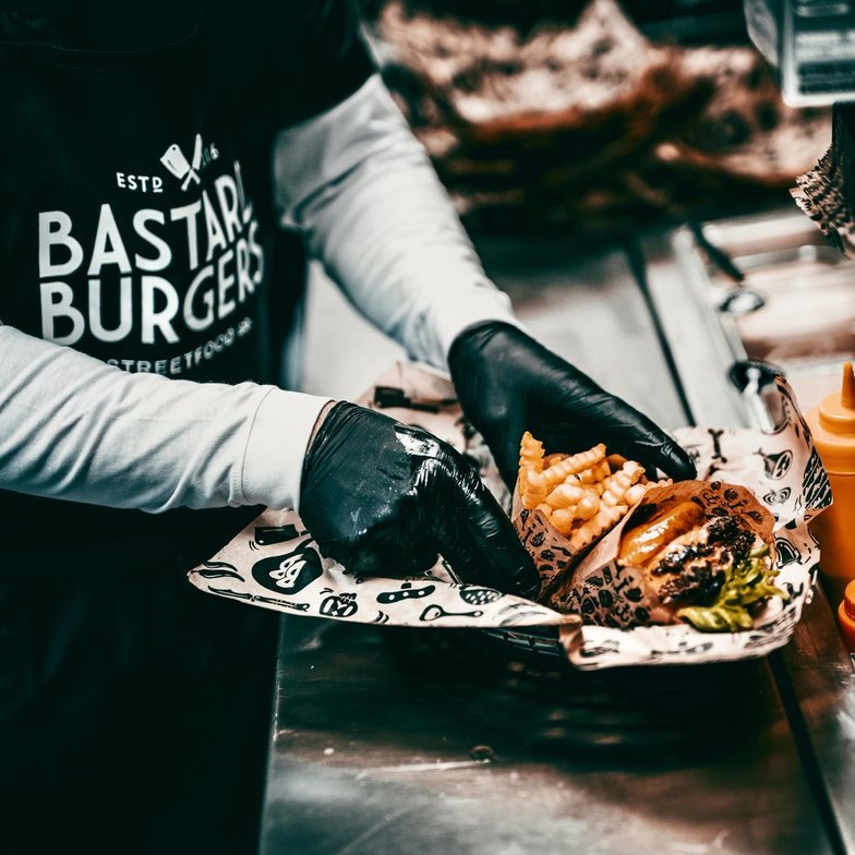 Street Food-kjeden Bastard Burgers åpner i Torggata