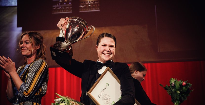 Ellen Franzén firar SM-guldet i  sommelieri. Foto: Christian Gustavsson