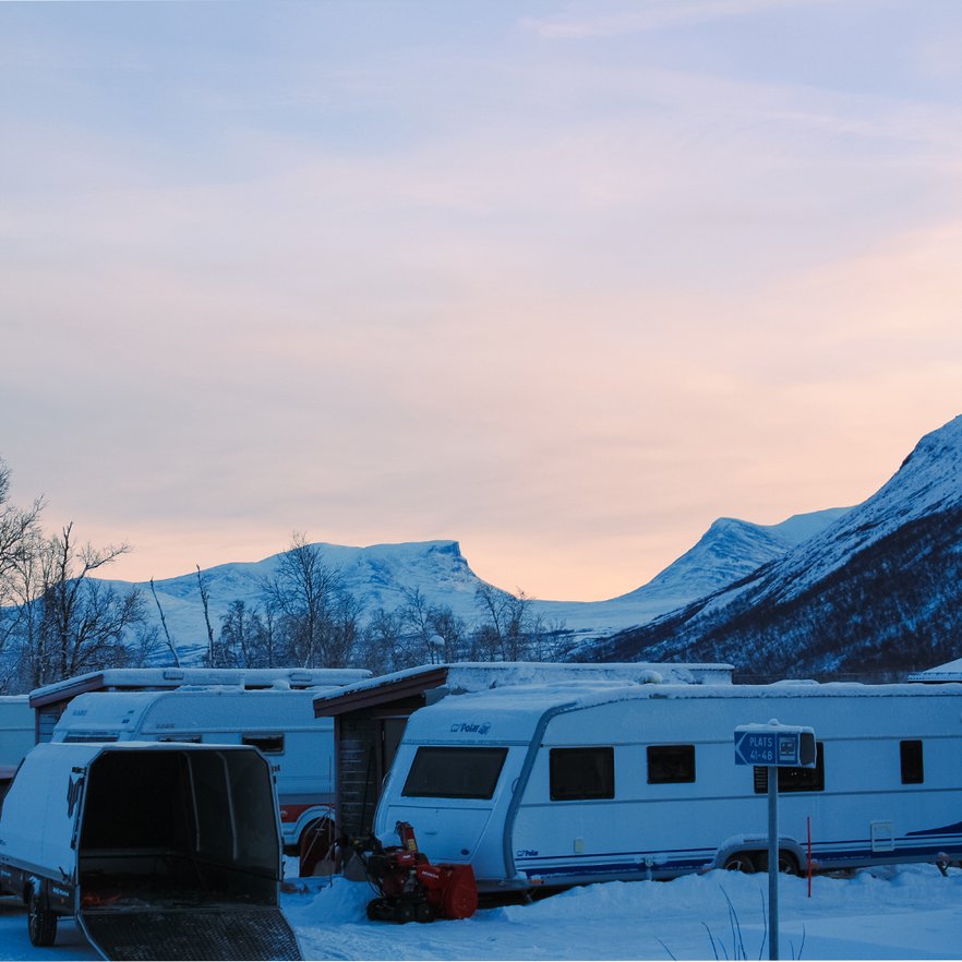 campingen i Bj&ouml;rkliden p&aring; vintern