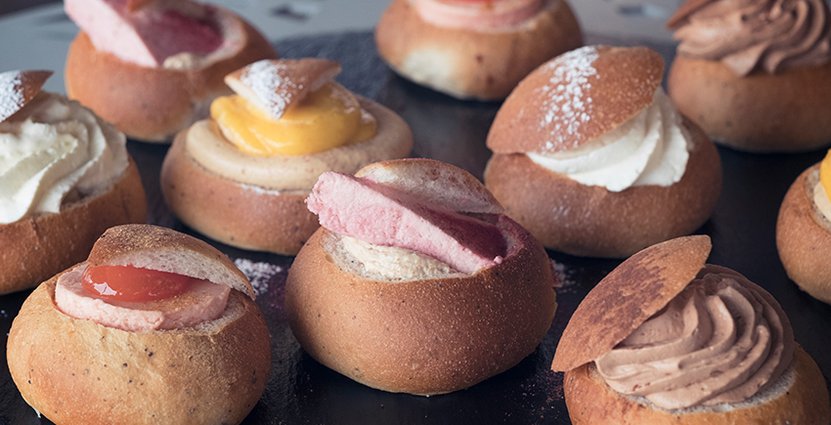 Cashew/lingon och blåbär/rostad mandel är två av<br />
 smakerna på Sigtunahöjdens semmelbuffé. Foto: Sigtunahöjden