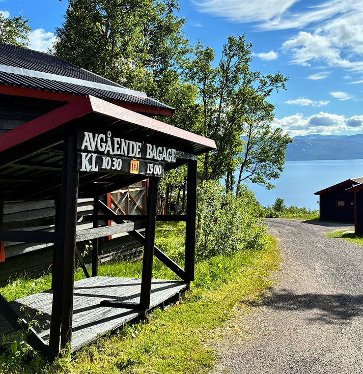 bagagekur i Kåppas stugby för upphämtning